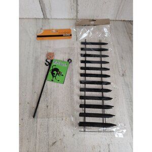 Miniature village Halloween scaredy‎ cat sign fence accessory glitter unique